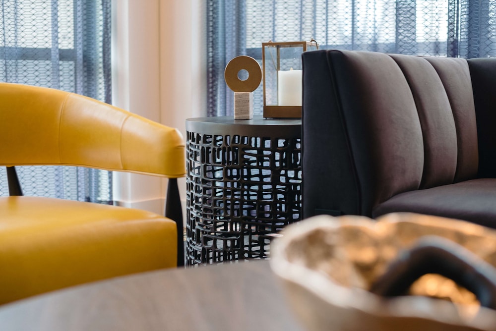 Holman Riverfront Park Hotel Salem Tapestry by Hilton - photo 2