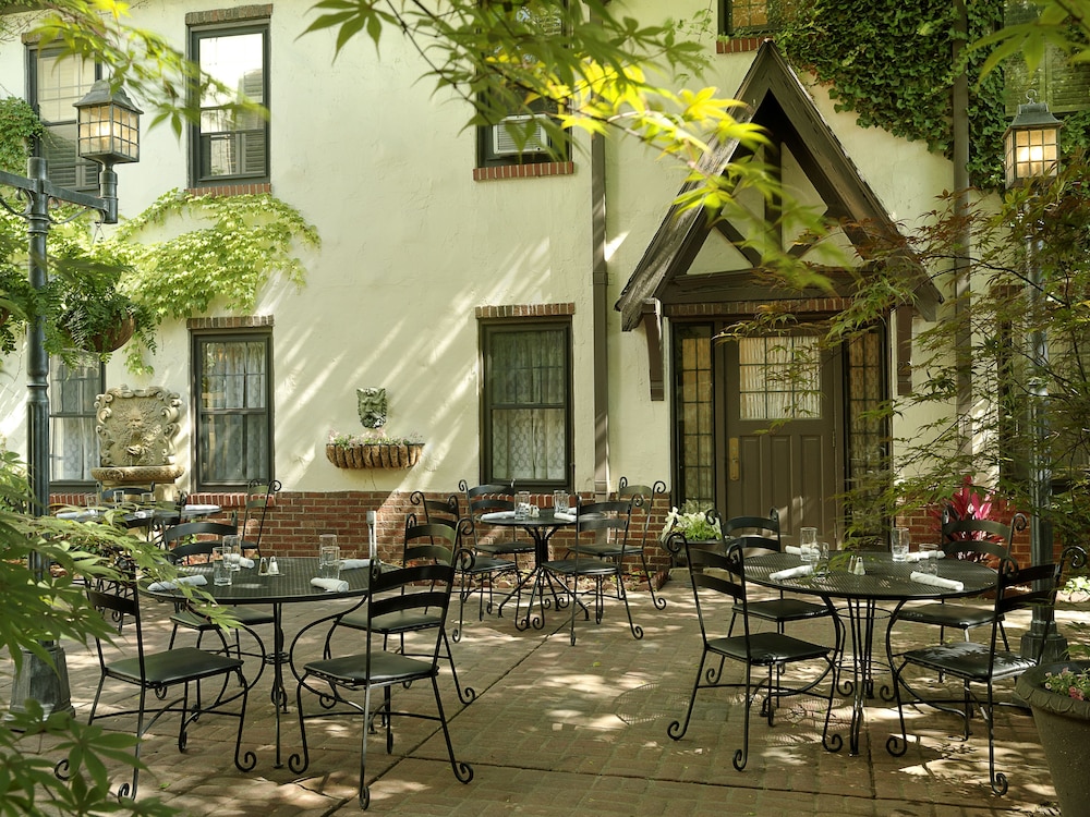 Seven Gables St. Louis West a Tribute Portfolio Hotel - photo 27
