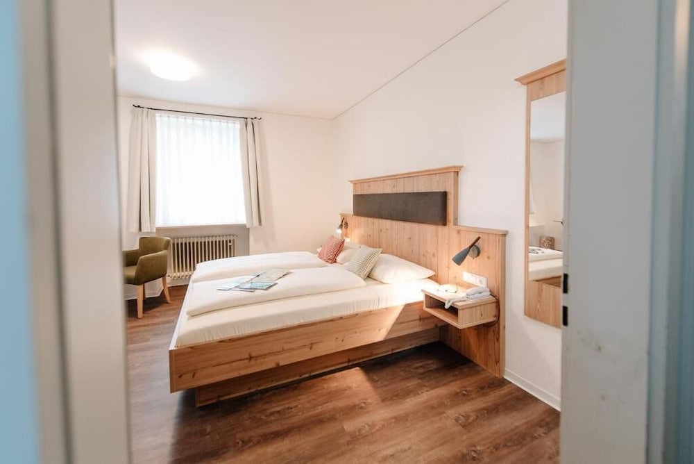 Löwen Hotel & Restaurant — hotel in Marktbreit