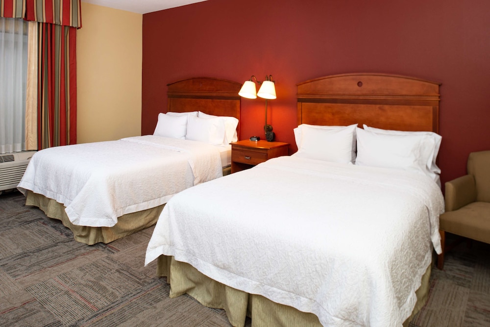 Hampton Inn Kansas City Northeast - photo 26