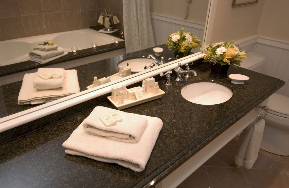 York Harbor Inn - photo 35