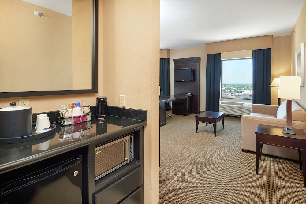 Hampton Inn & Suites Decatur - photo 27