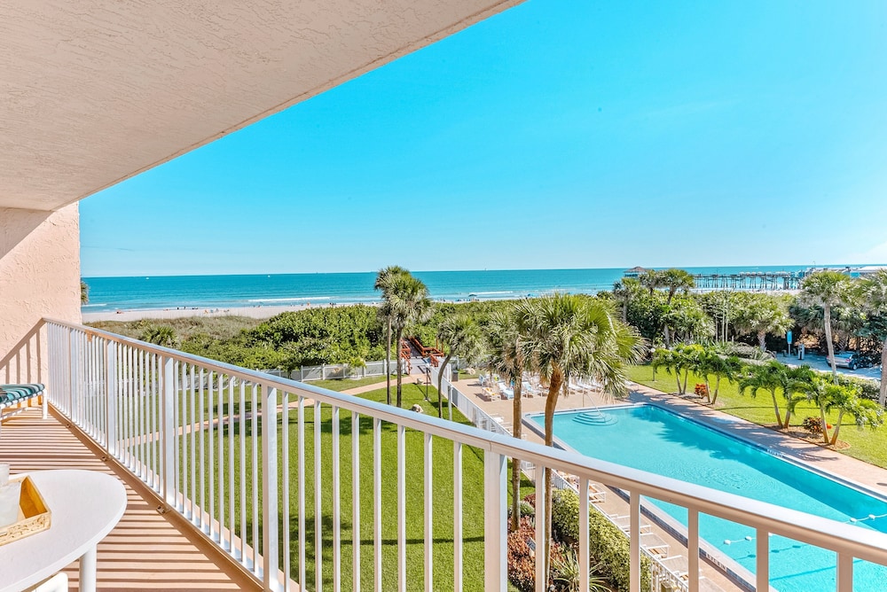 Cocoa Beach Towers by Happy Palm Stays - photo 38
