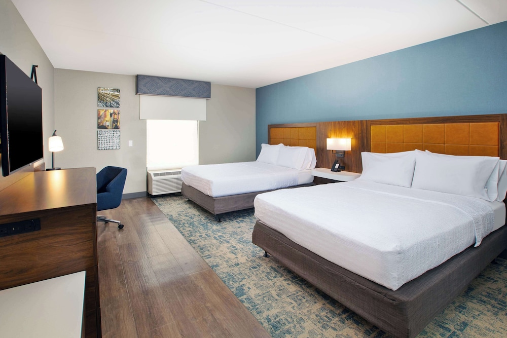 Hampton Inn & Suites Spartanburg I 26 Westgate Mall - photo 11
