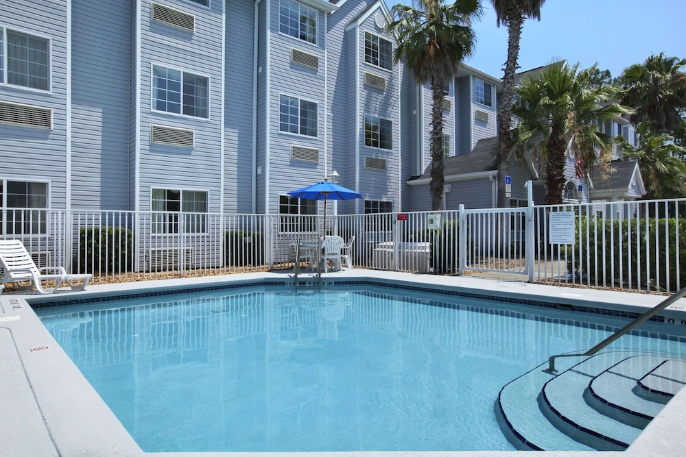 Microtel Inn & Suites by Wyndham Palm Coast I 95 - photo 25