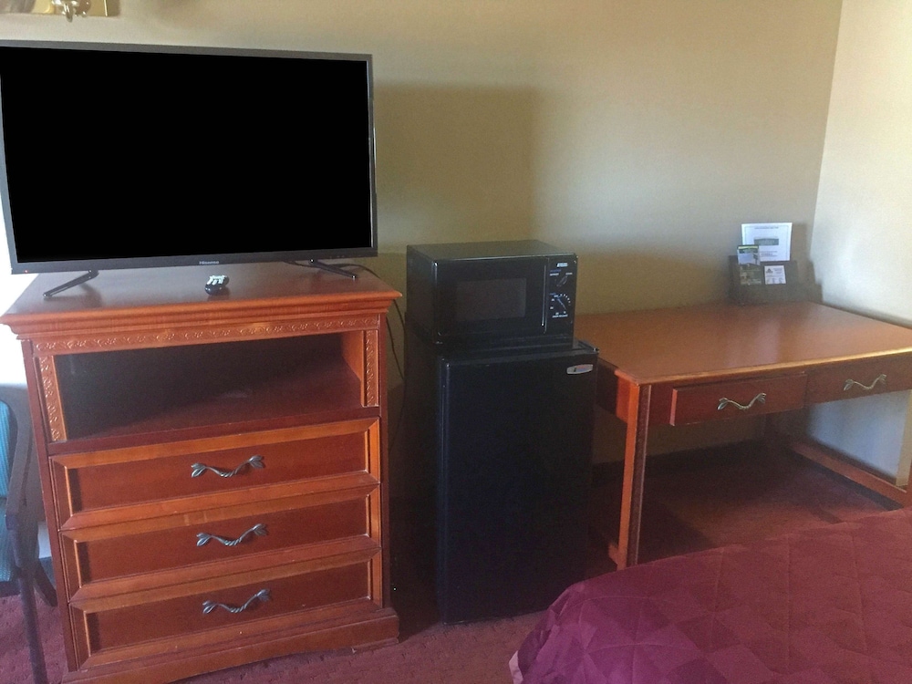 Americas Best Inn Eureka - photo 2