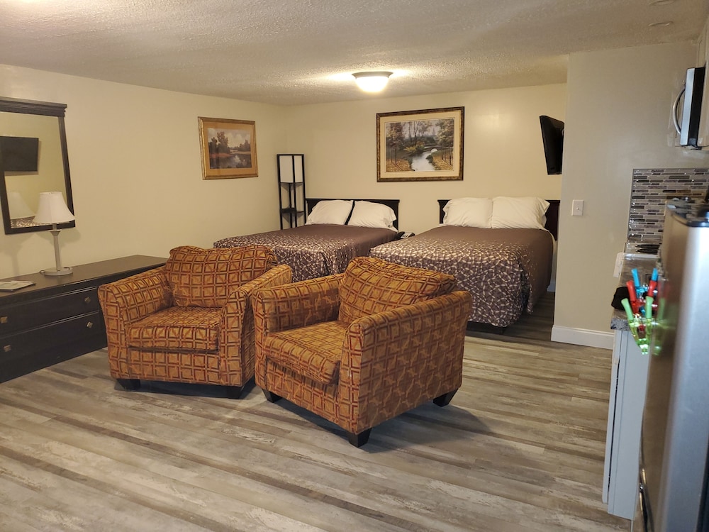 Turnpike Motel - photo 8