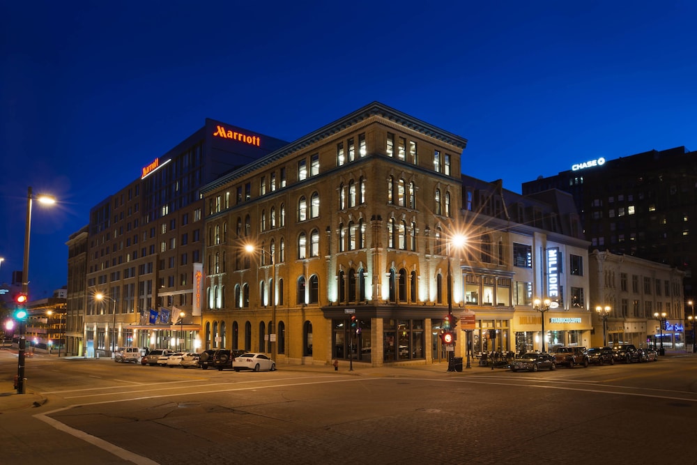 Marriott Milwaukee Downtown in Milwaukee, United States
