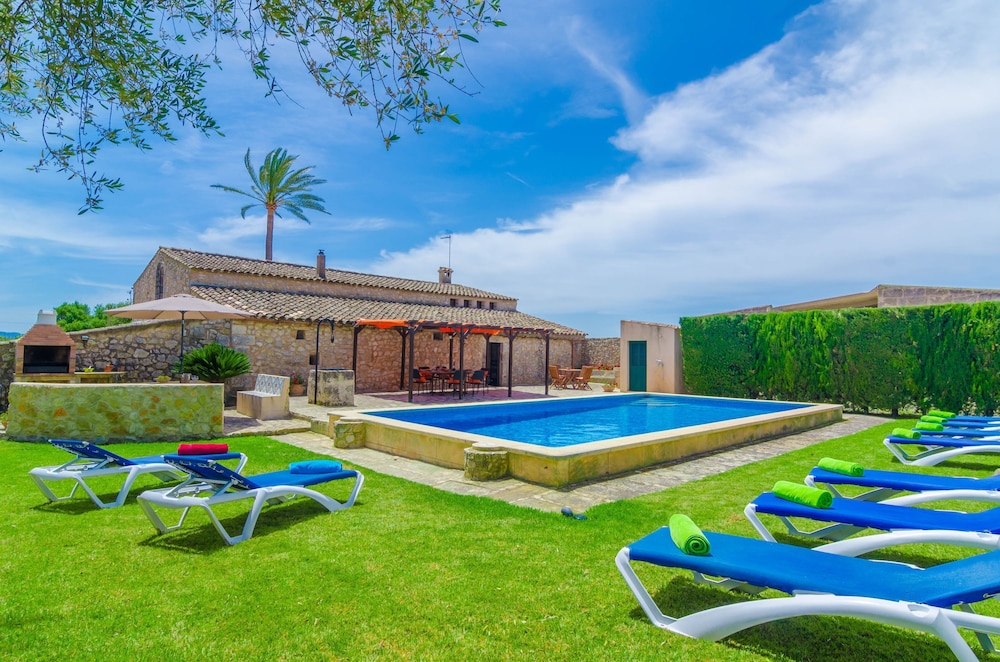 Aubadellet in Vilafranca De Bonany, Spain