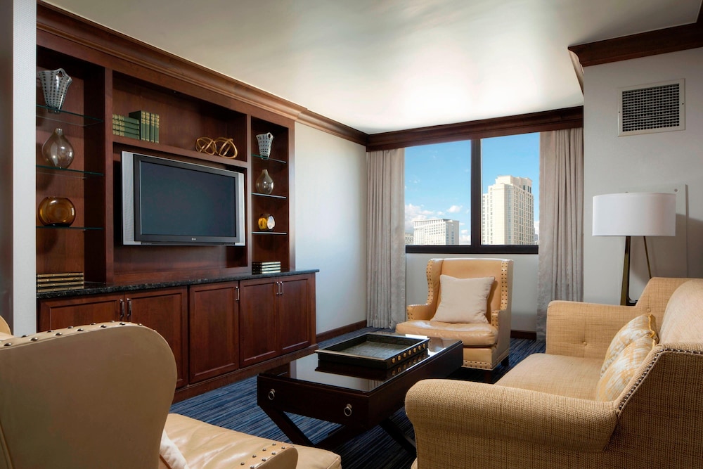 Sheraton Norfolk Waterside Hotel - photo 8