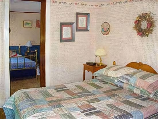 The Combes Family Inn - photo 10