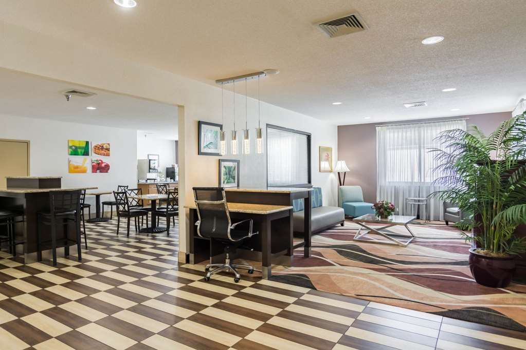 Quality Inn Warsaw near Rappahannock River - photo 8