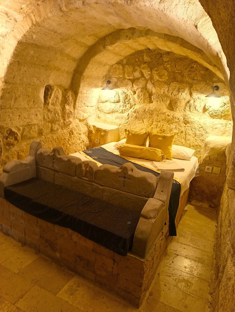 Stone Age Mansion — Uerguep — photo 4