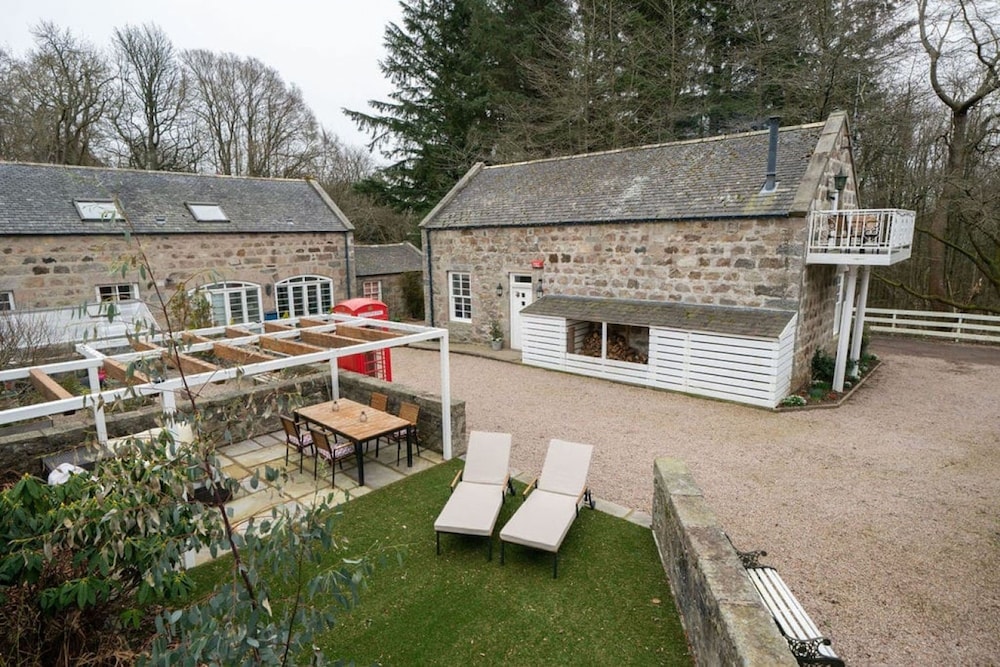 Ranch House Cottage Pet Friendly Stay Inverurie — 4-Star Luxury Hotel in Inverurie, United Kingdom