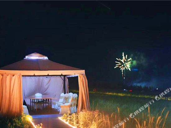 Sacred Land Rustic Luxury Tent Hotel in Dage, People's Republic of China