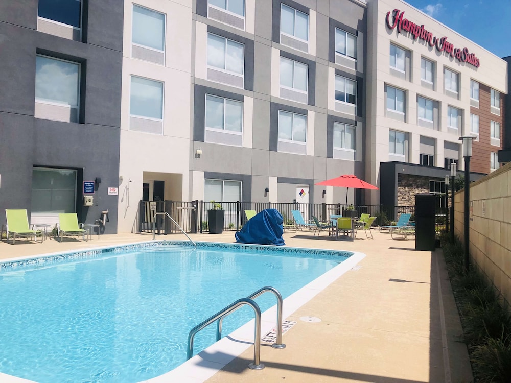 Hampton Inn & Suites by HIlton Charlotte North I 485 - photo 62