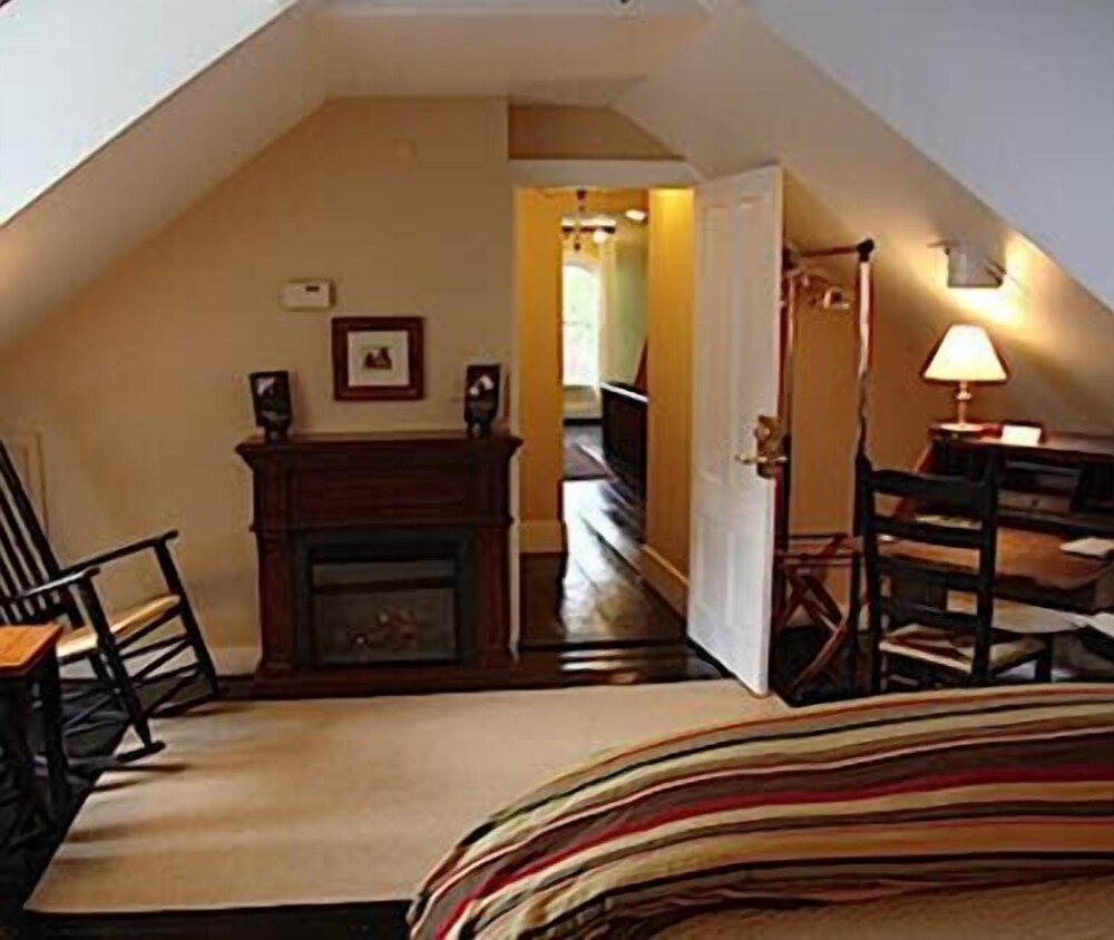 Ardmore Inn - photo 6