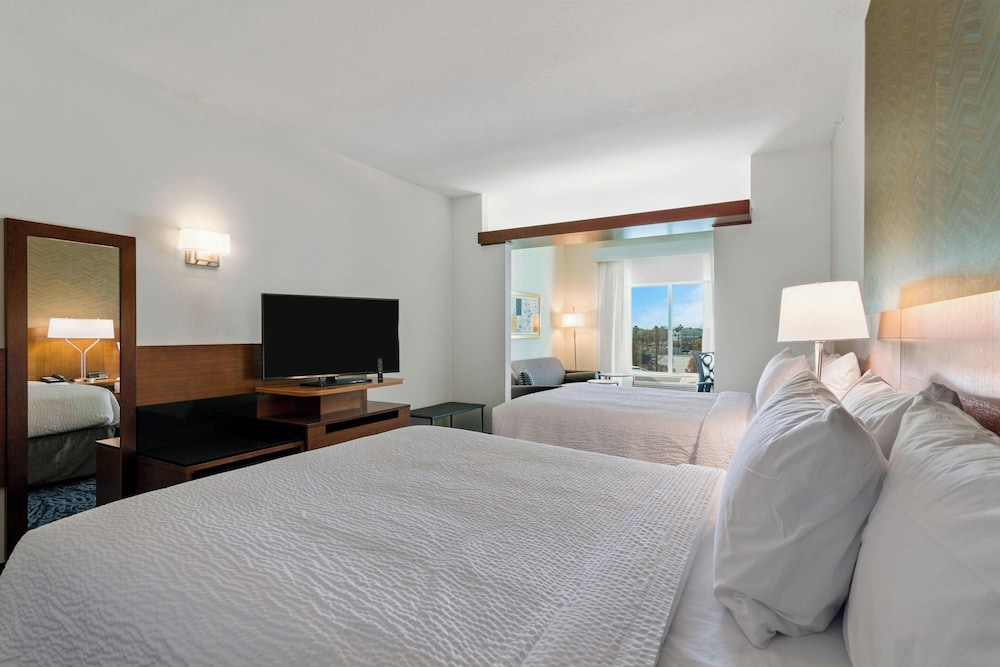 Fairfield by Marriott Inn & Suites St Petersburg North - photo 13