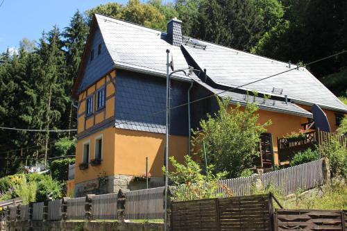 Ferienhaus Kraxlhutte Krippen — Bad Schandau