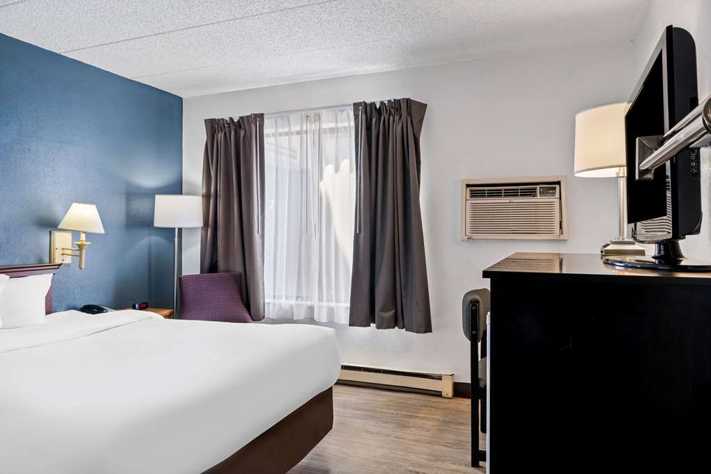 Econo Lodge Billings - photo 19