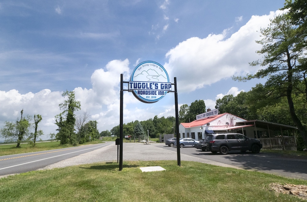 Tuggle's Gap Roadside Inn Blue Ridge Parkway - photo 30