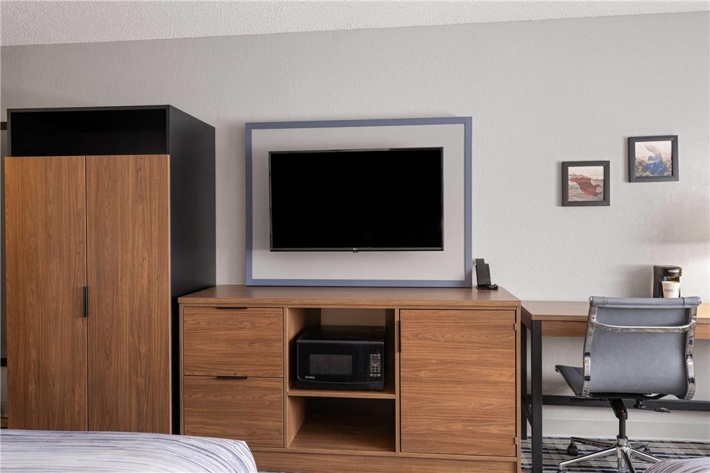 AmericInn by Wyndham Alexandria - photo 17