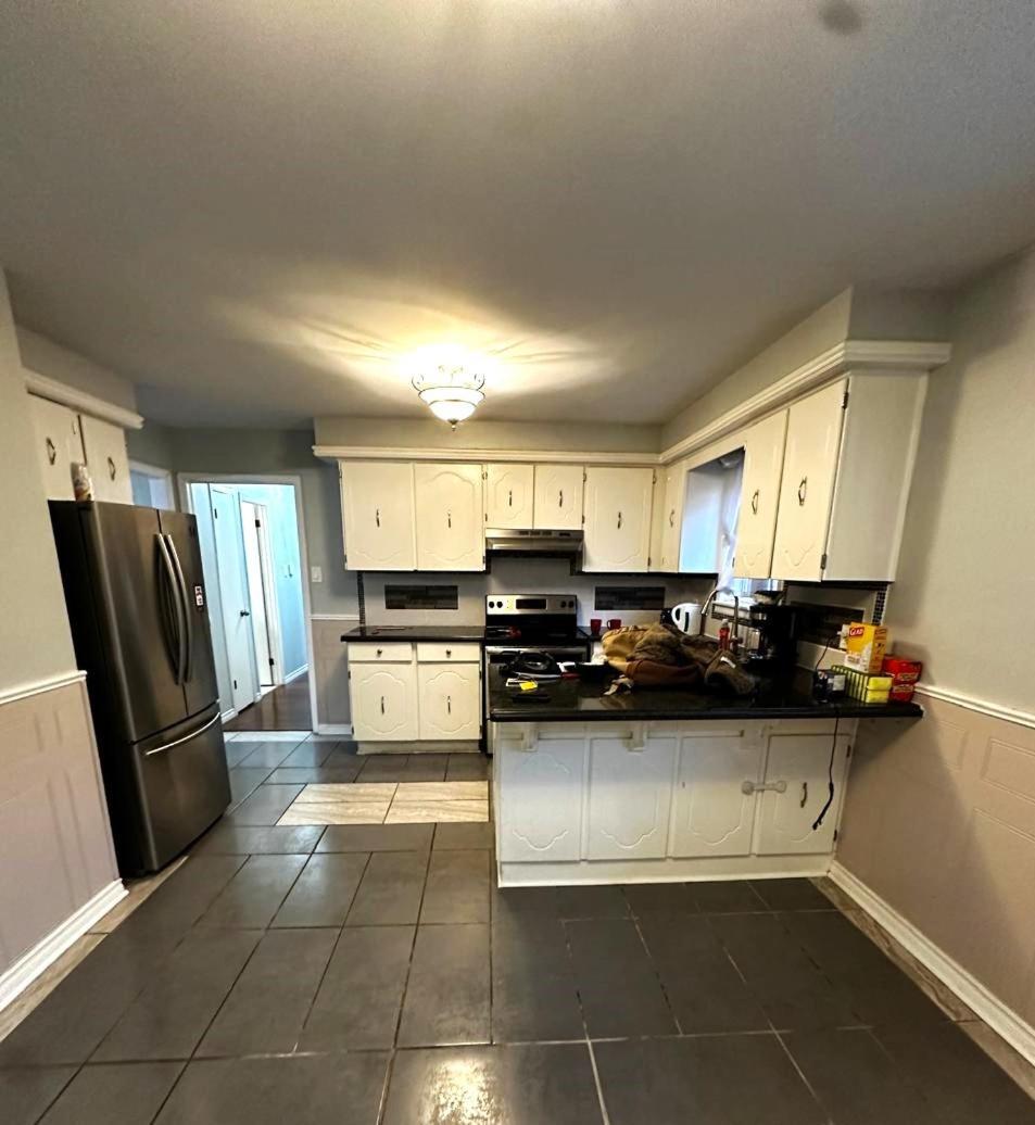 Brampton Family Stay 2 Room Set Full Amenities in Great Location