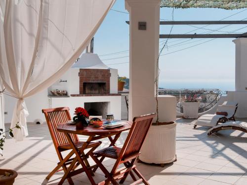 The Sun by alle Stelle b&b — 4-Star Luxury Hotel in Anacapri, Italy