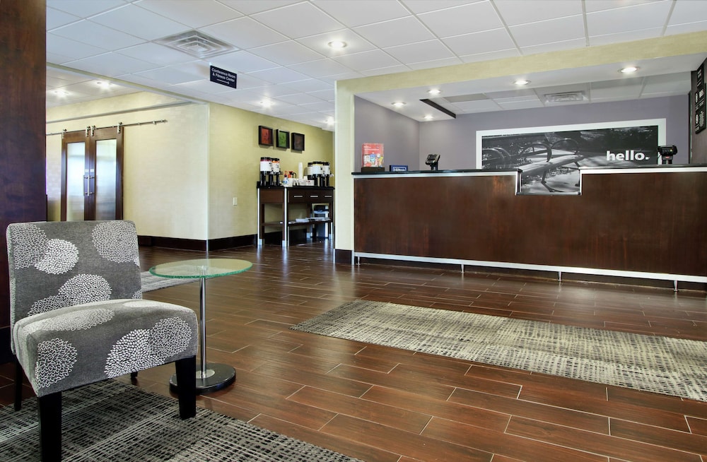 Hampton Inn Ashtabula - photo 9