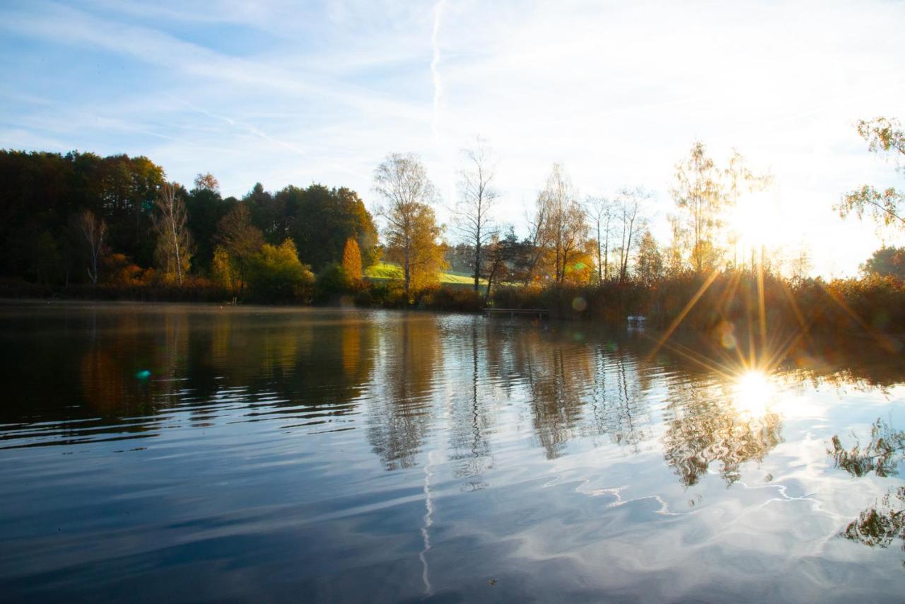 Seehof direkt am See — 4-Star Luxury Hotel in Sankt Pantaleon, Austria