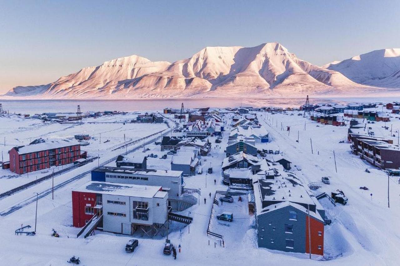 Svalbard Hotell Polfareren — hotel near Svalbard Airport, Longyear