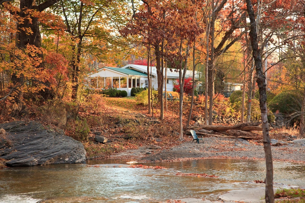 The Woodstock Inn on the Millstream - photo 54