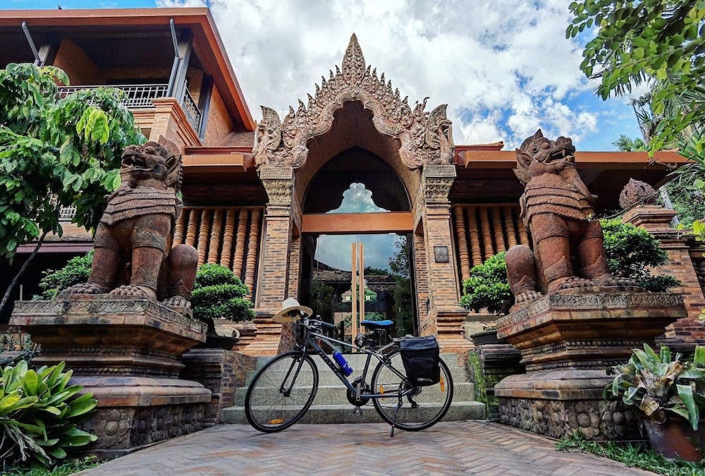 Phor Liang Meun Terracotta Arts — 4-Star Luxury Hotel in Chiang Mai, Thailand