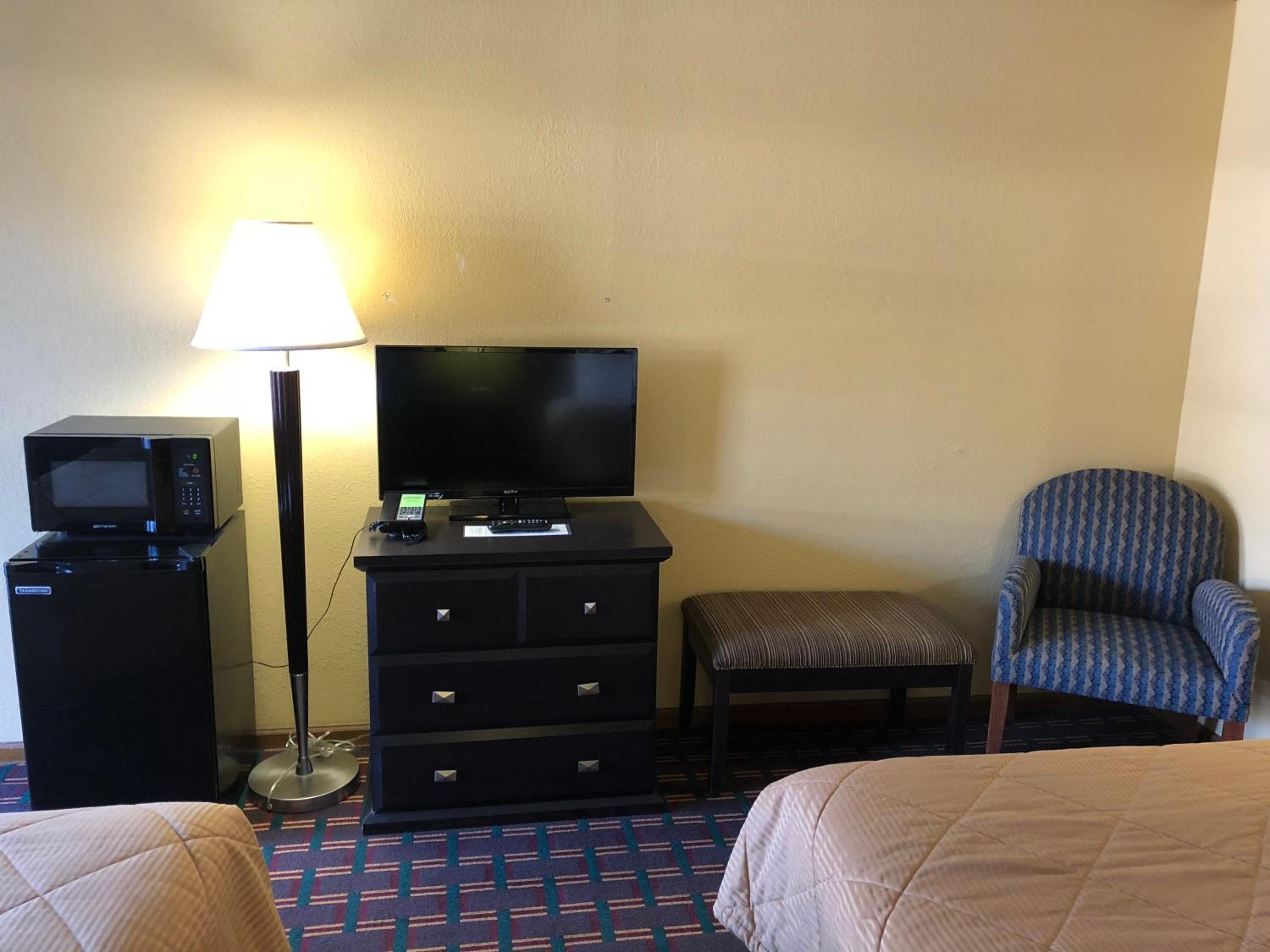 Americas Best Value Inn Maumee Toledo - photo 20