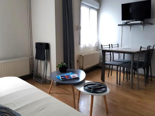 La Mouette Rieuse de la Convivialite a 2mn de la Mer 48m2 6max in Etretat, France