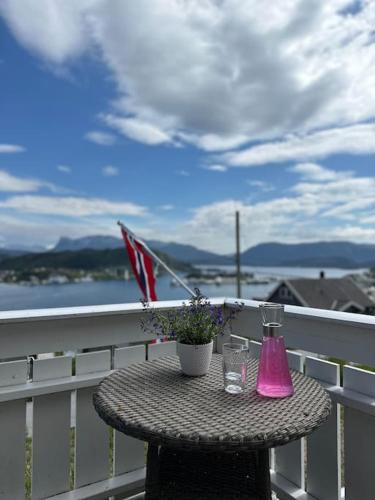 Hus med panorama utsikt in Maloy, Norway
