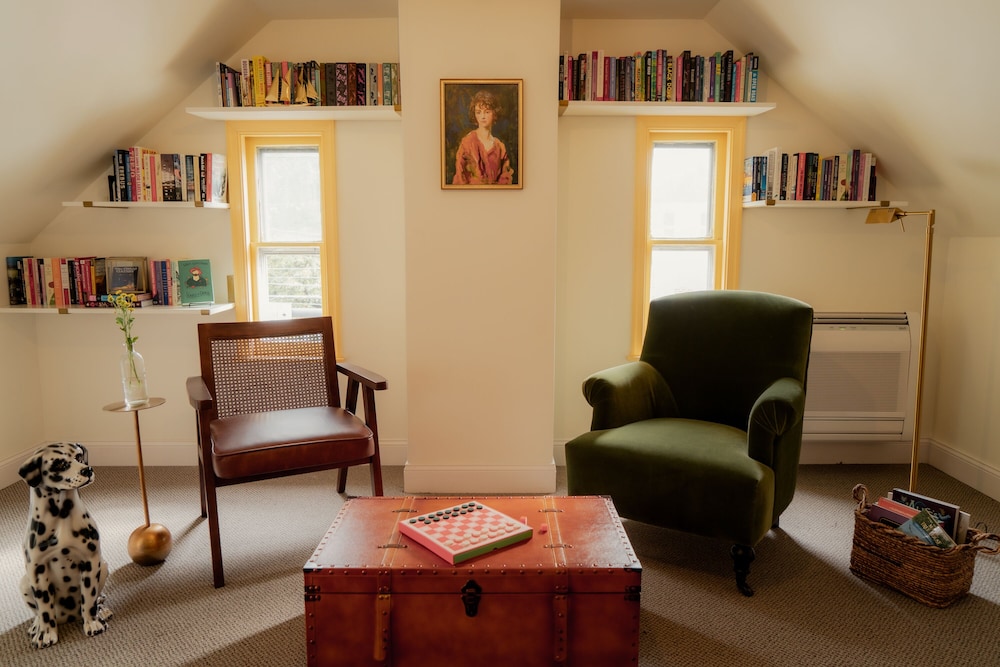 The Bookhouse Hotel - photo 19