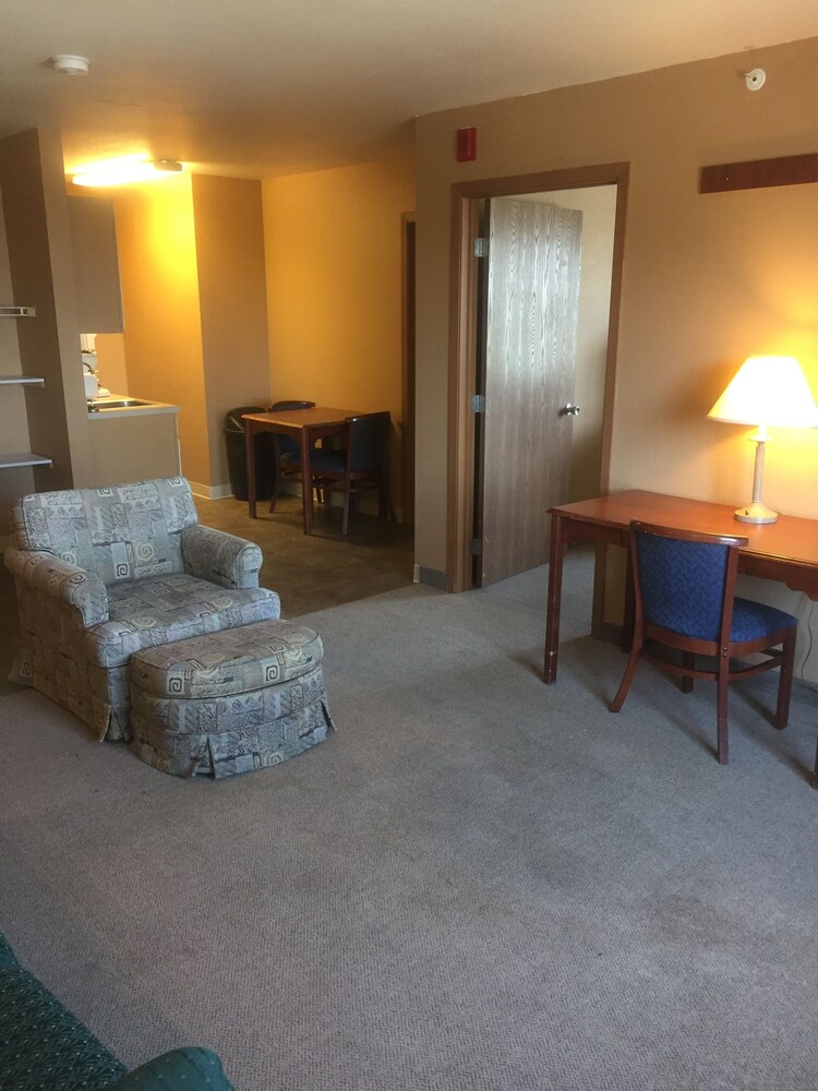 The Sterling Hotel and Extended Stay - photo 16
