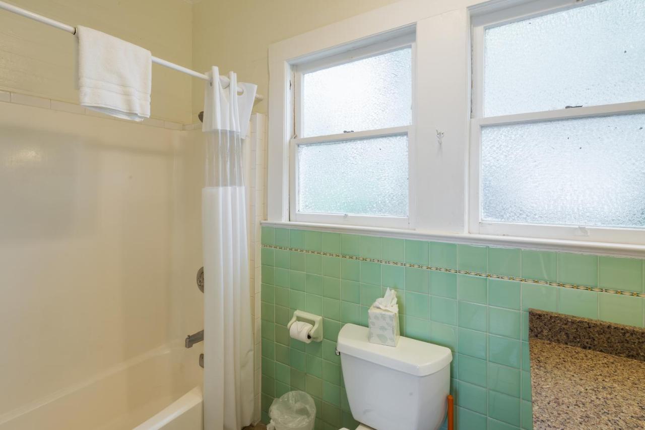 Windward Isle - carbon neutral hotel in Key West