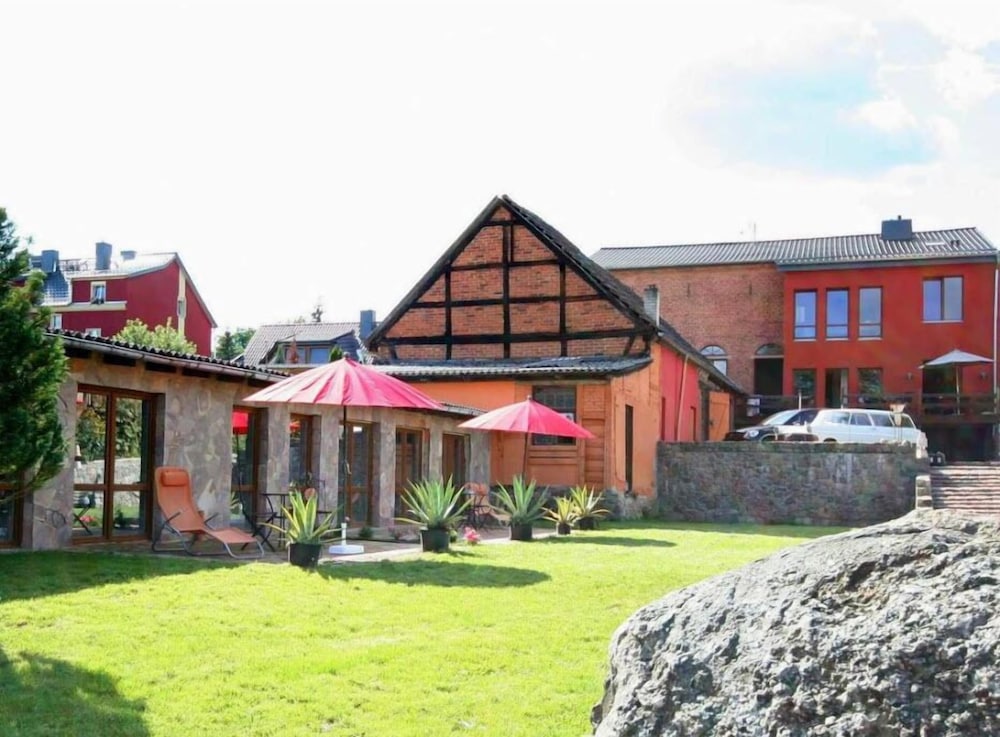 Cour DE Berlin - carbon neutral hotel in Furstenberg