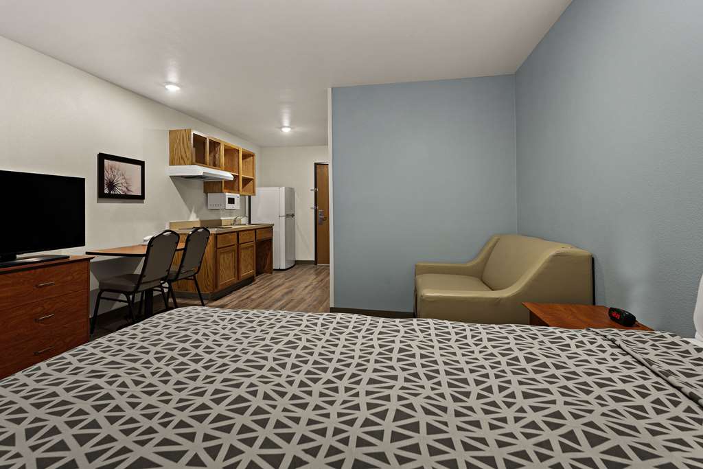 WoodSpring Suites Augusta Fort Eisenhower - photo 19