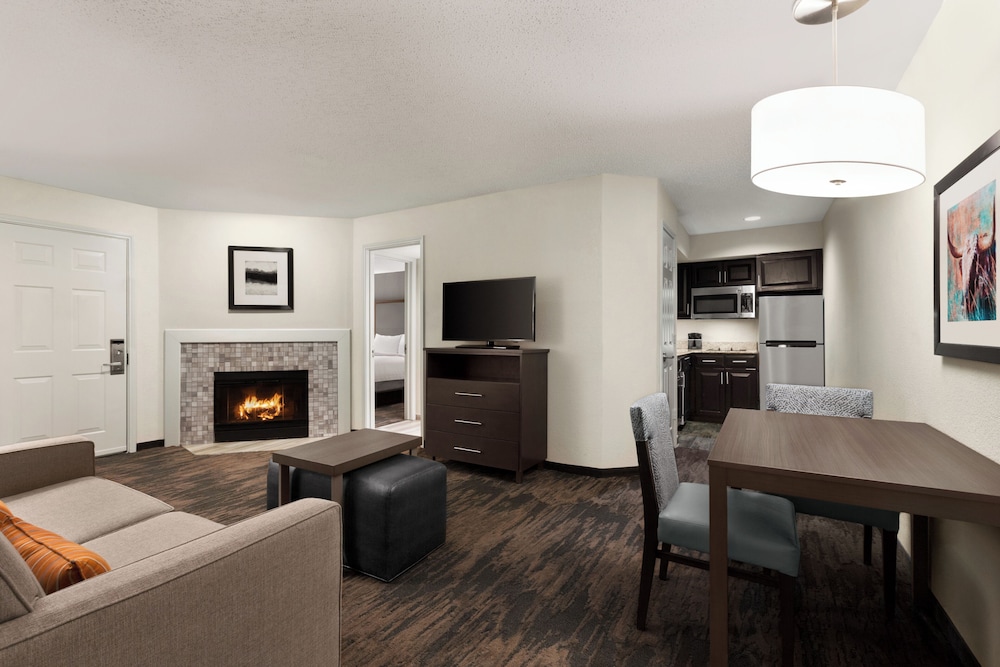 Addison Suites - photo 10