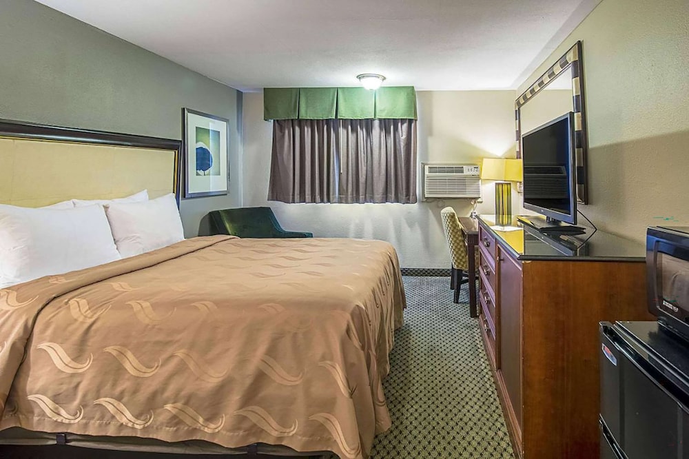 Roosevelt Hotel - photo 10