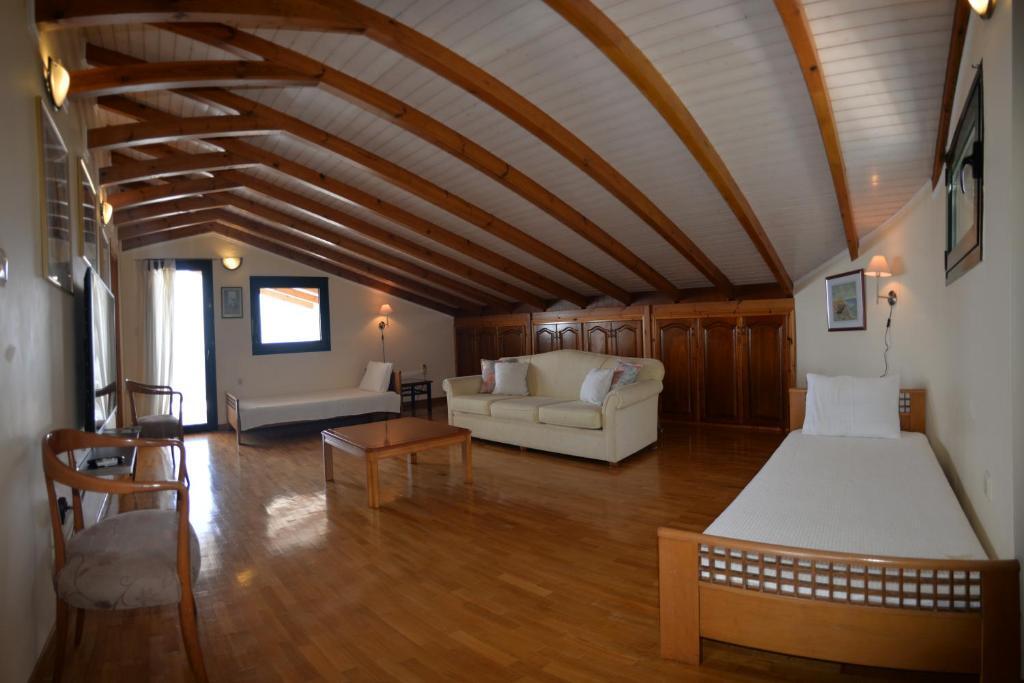 Villa Alex — 4-Star Luxury Hotel in Preveza, Greece
