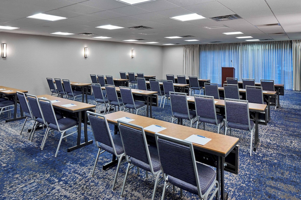 Four Points by Sheraton Tallahassee Downtown - photo 42