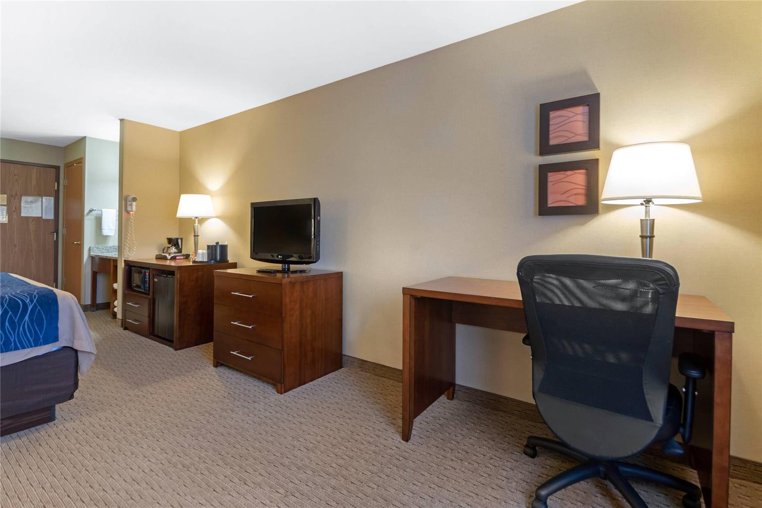 Comfort Inn Iron Mountain North - photo 13