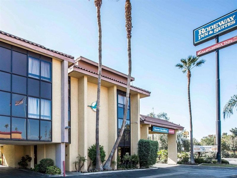 California Inn and Suites Bakersfield - photo 2