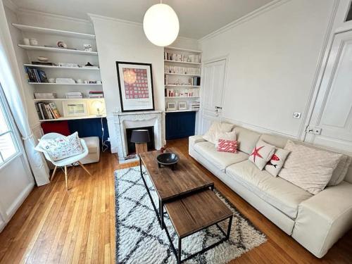 Clou Dans Le Fer Hyper Centre Immeuble Luxueux in Reims, France