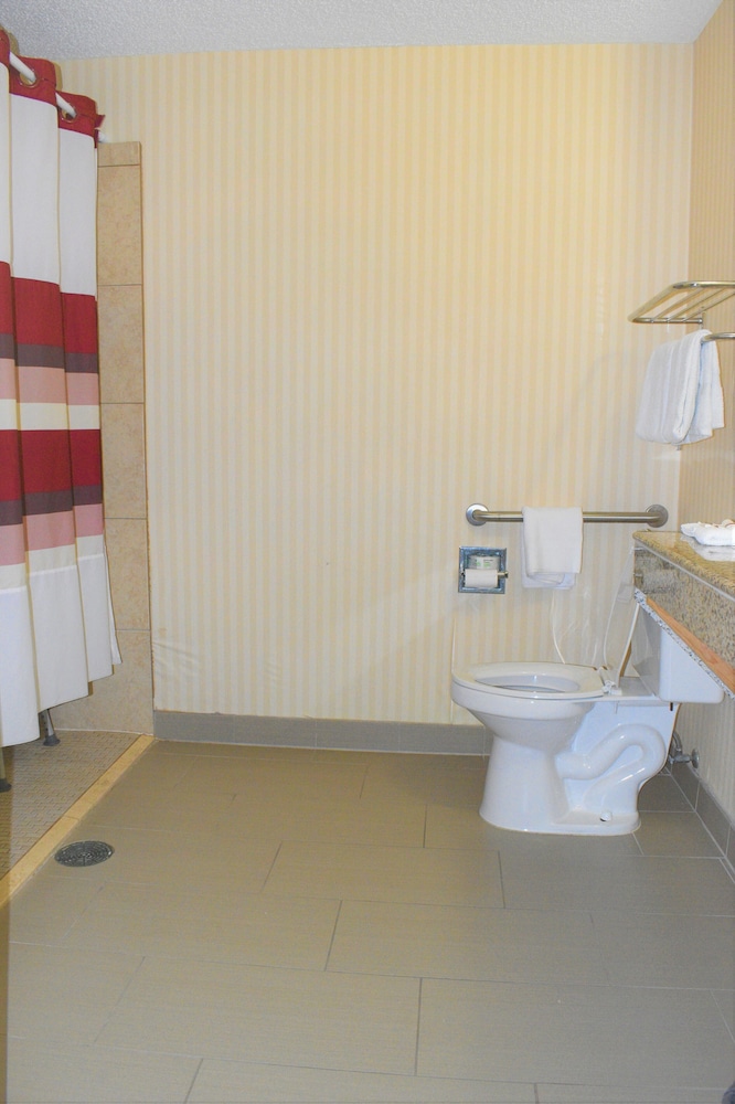 Red Roof Inn & Suites Little Rock - photo 38