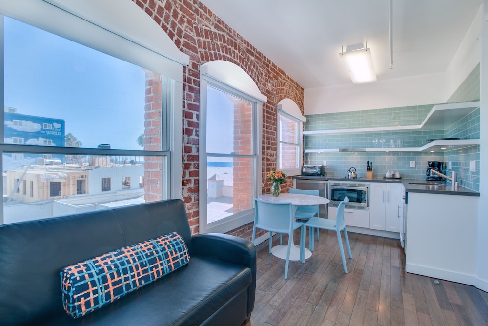 Venice Breeze Suites - photo 14